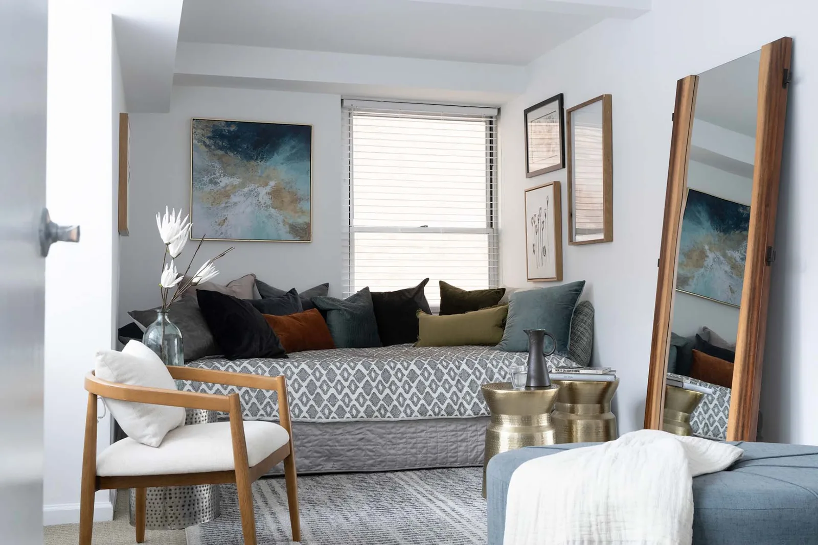 Gourmet kitchen with quartz countertops